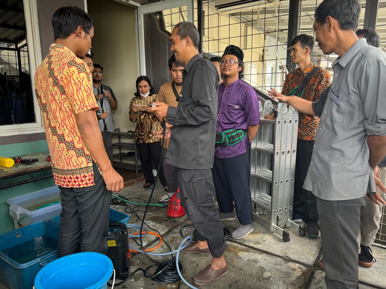 Pelatihan Service AC